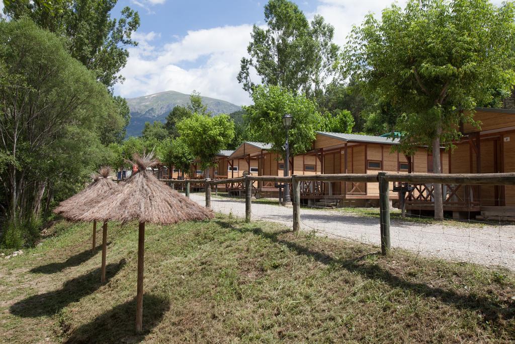 Camping L'Espelt La Pobla de Lillet Habitación foto