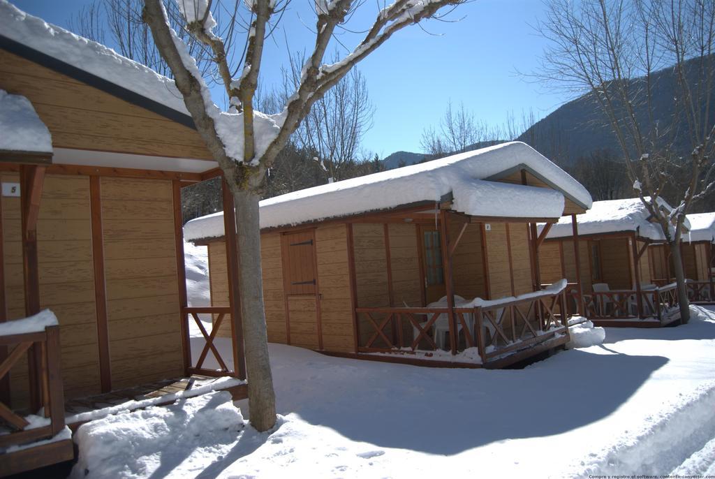 Camping L'Espelt La Pobla de Lillet Exterior foto